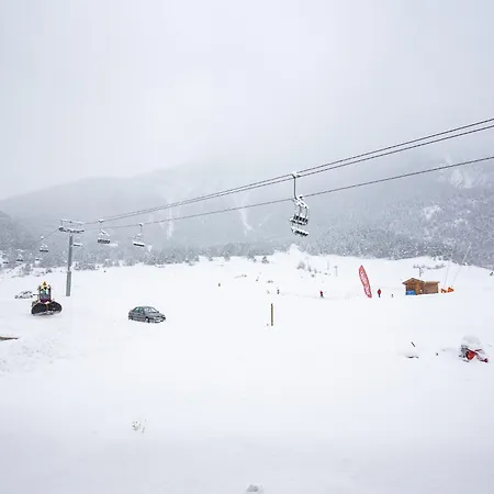 With Balcony In דירה Val Cenis
